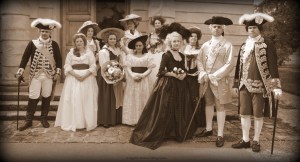 Le roi et ses proches. Crédits photo Angeline Matiocco