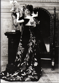 les-robes-tresors-de-la-comtesse-greffulhe-photo-de-nadar-e1447168662399